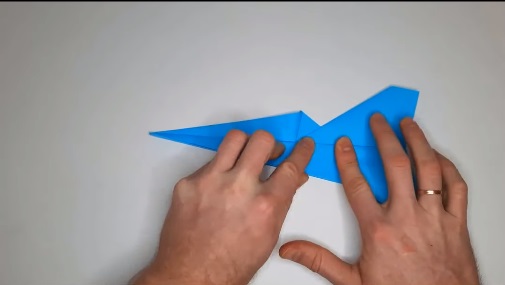 hacer avión de papel