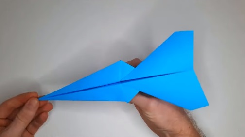 avión de papel